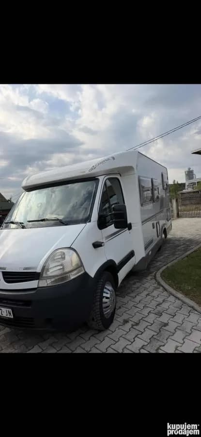 Kamper Knaus 600 TI 2,5 Renault u lepom stanju